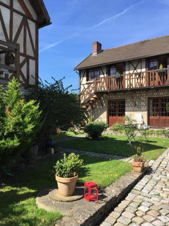 Au Fil De L'Eau & Gite "Le Jardin Du Moulin" Fourges Eksteriør billede